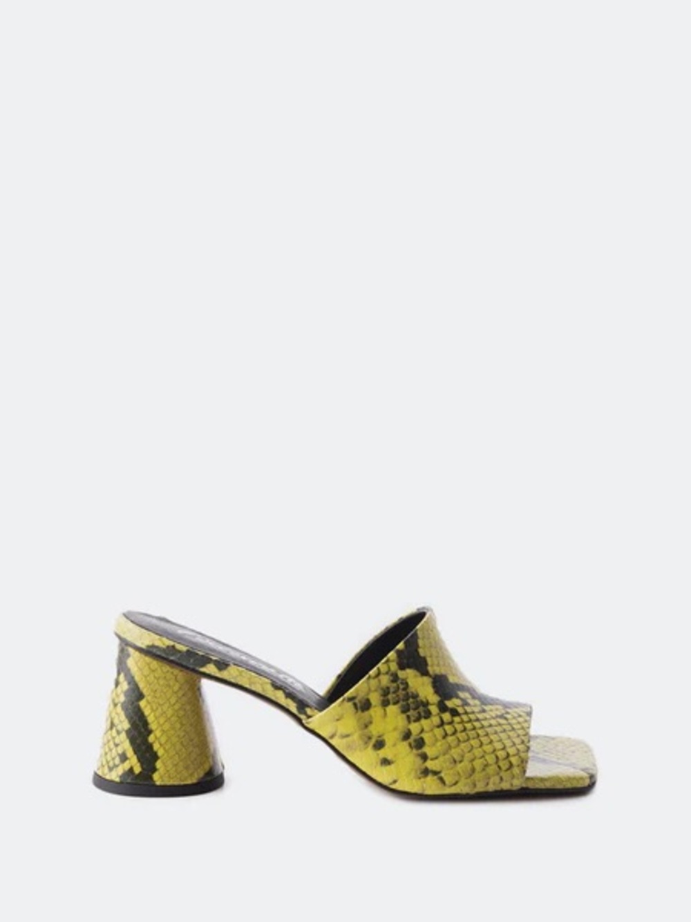 NWOT L’Intervalle Leather heel